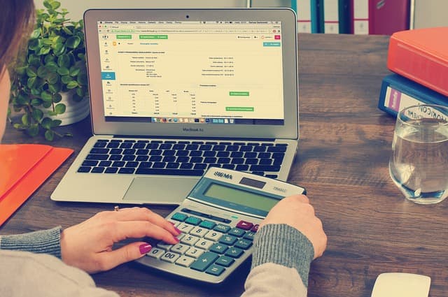 Key Benefits of Taking an Accounting Course Online